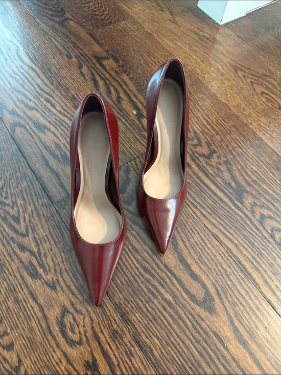 Steve Madden Shoes - Steve Madden Pointed Toe Pumps in Burgundy